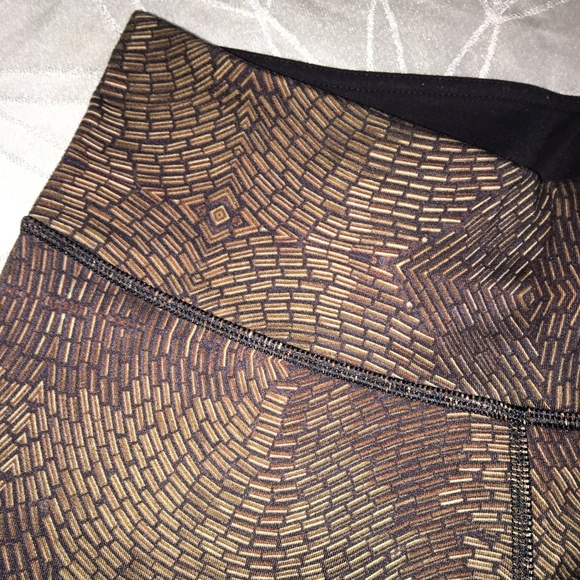 Lululemon Wunder Under Leggings - Picture 1 of 5